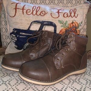 Kids brown dress boots